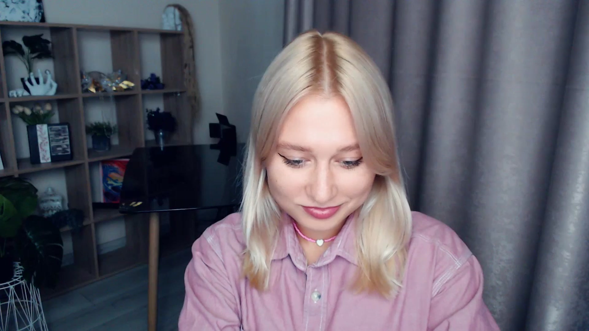 Gallery image thumbnail from Kukla_kolduna's myfreecams stream on, 10/18/2025, 15:33 image 14 of 20