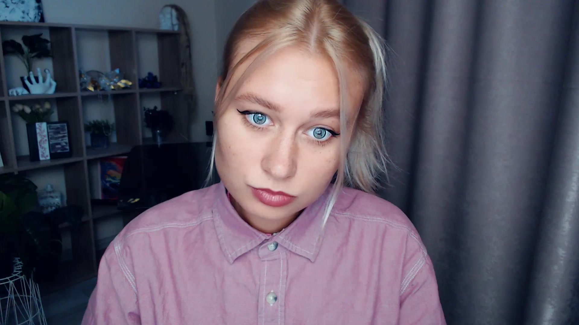 Gallery image thumbnail from Kukla_kolduna's myfreecams stream on, 10/18/2025, 15:33 image 5 of 20