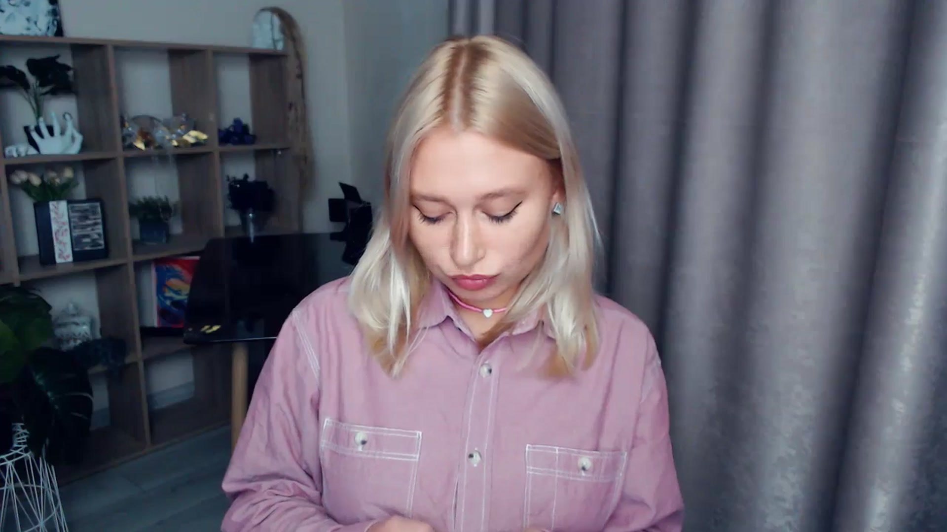 Gallery image thumbnail from Kukla_kolduna's myfreecams stream on, 10/18/2025, 15:33 image 18 of 20