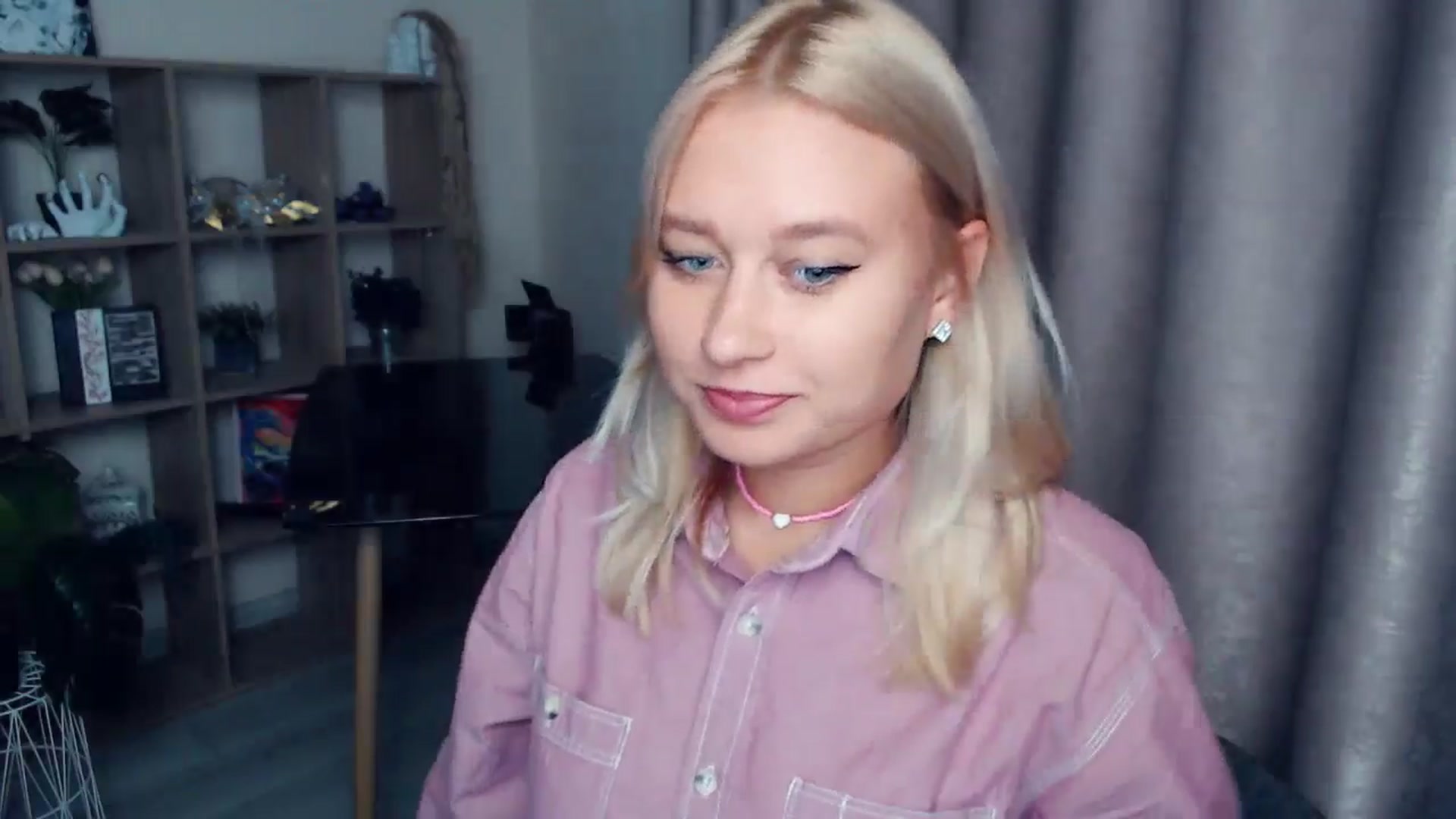 Gallery image thumbnail from Kukla_kolduna's myfreecams stream on, 10/18/2025, 15:33 image 15 of 20