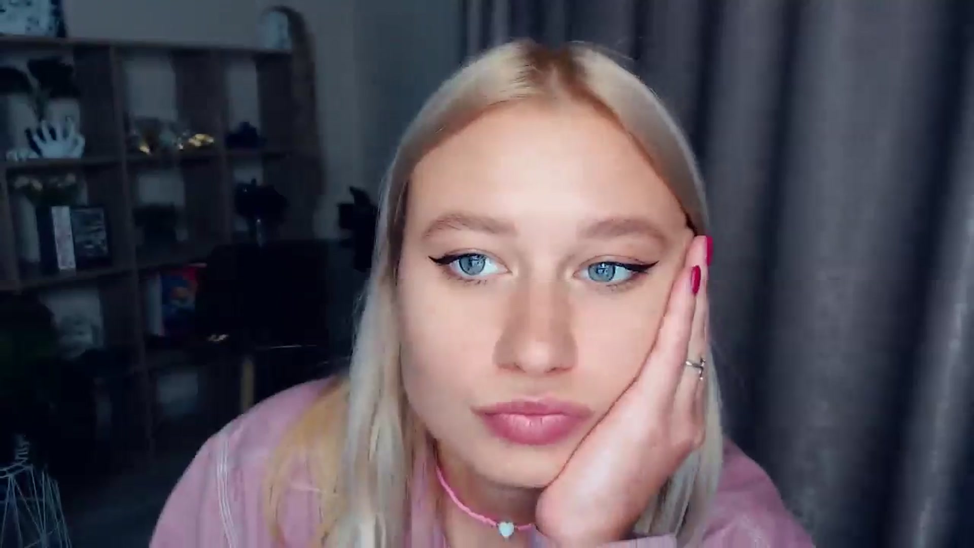 Gallery image thumbnail from Kukla_kolduna's myfreecams stream on, 10/18/2025, 16:57 image 19 of 20