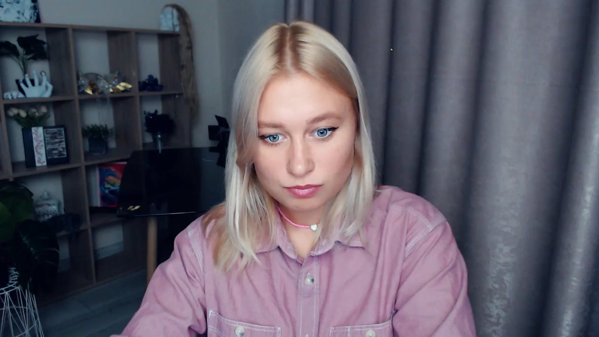 Gallery image thumbnail from Kukla_kolduna's myfreecams stream on, 10/18/2025, 16:57 image 8 of 20