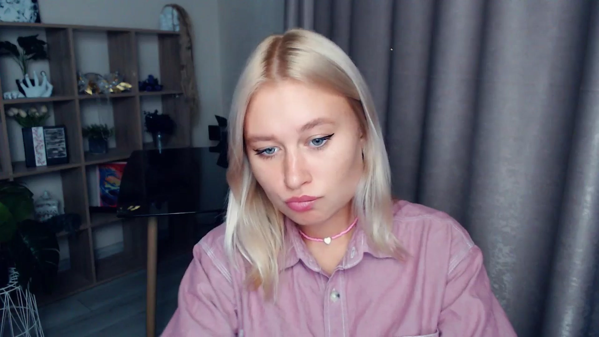 Gallery image thumbnail from Kukla_kolduna's myfreecams stream on, 10/18/2025, 16:57 image 6 of 20