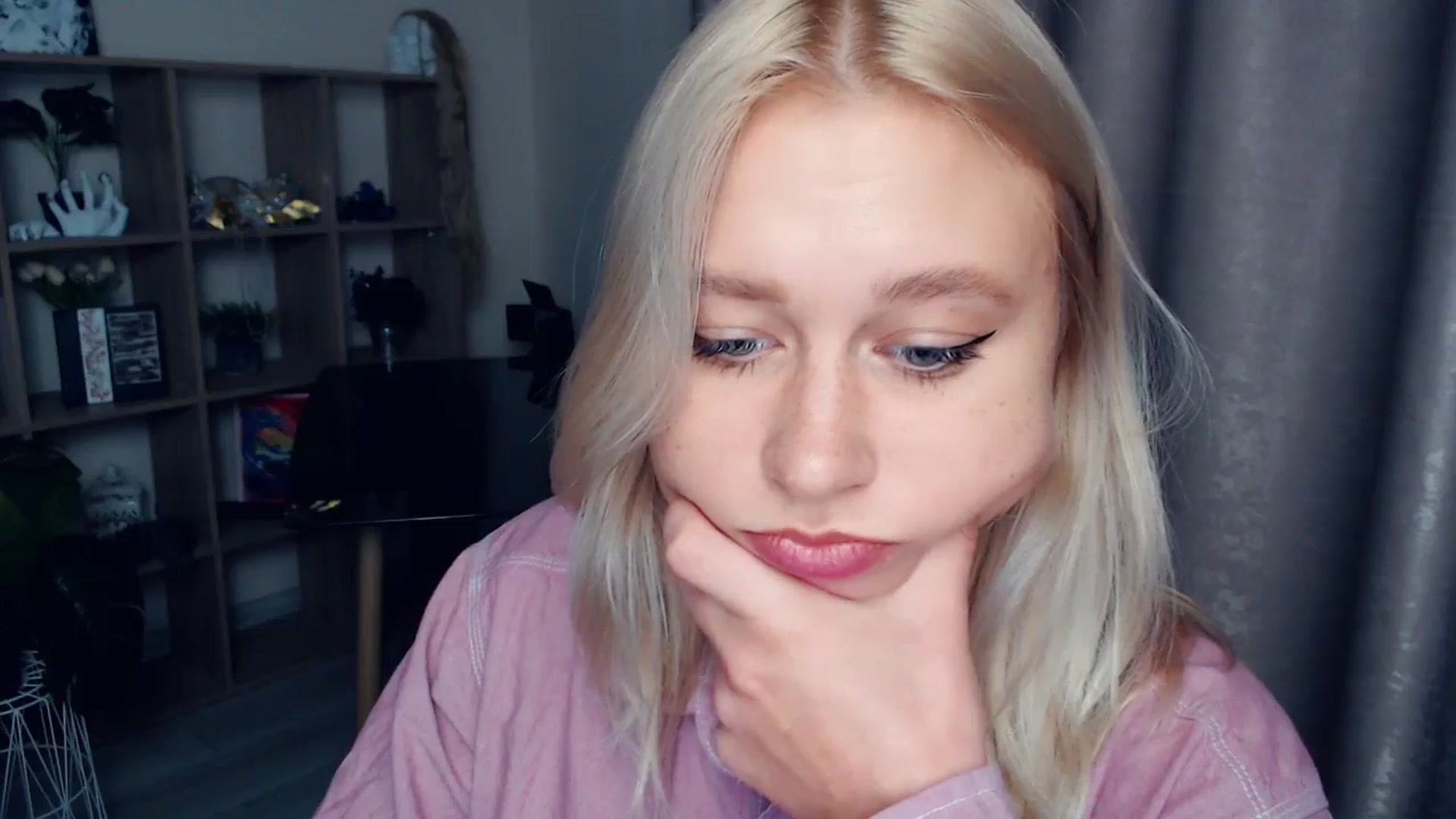 Gallery image thumbnail from Kukla_kolduna's myfreecams stream on, 10/18/2025, 16:57 image 4 of 20