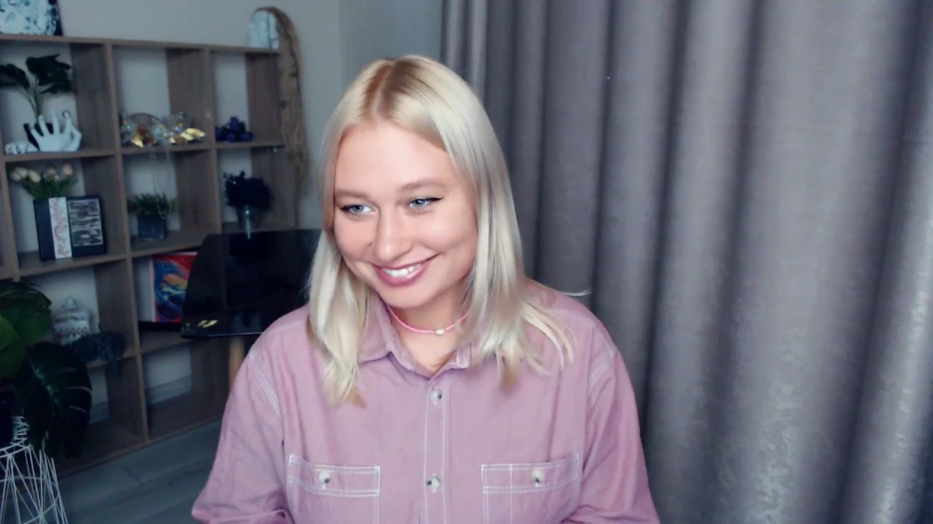 Gallery image thumbnail from Kukla_kolduna's myfreecams stream on, 10/18/2025, 17:43 image 13 of 20