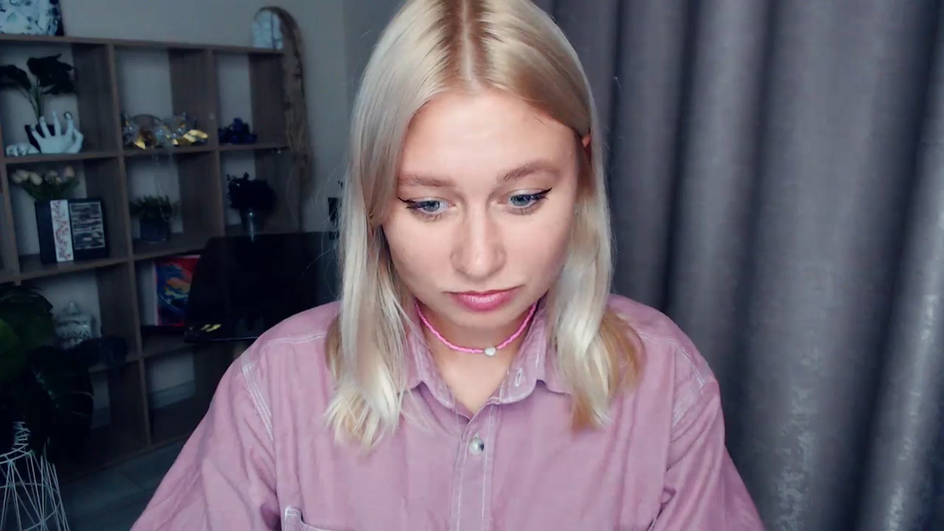 Gallery image thumbnail from Kukla_kolduna's myfreecams stream on, 10/18/2025, 17:43 image 5 of 20