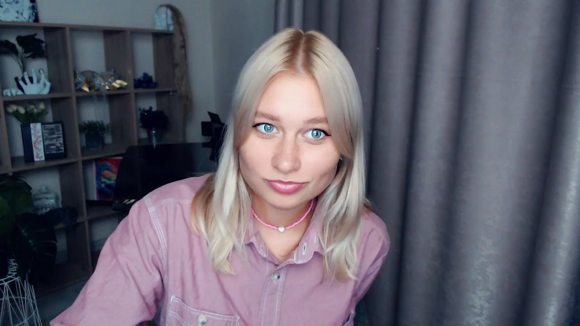 Gallery image thumbnail from Kukla_kolduna's myfreecams stream on, 10/18/2025, 17:43 image 15 of 20