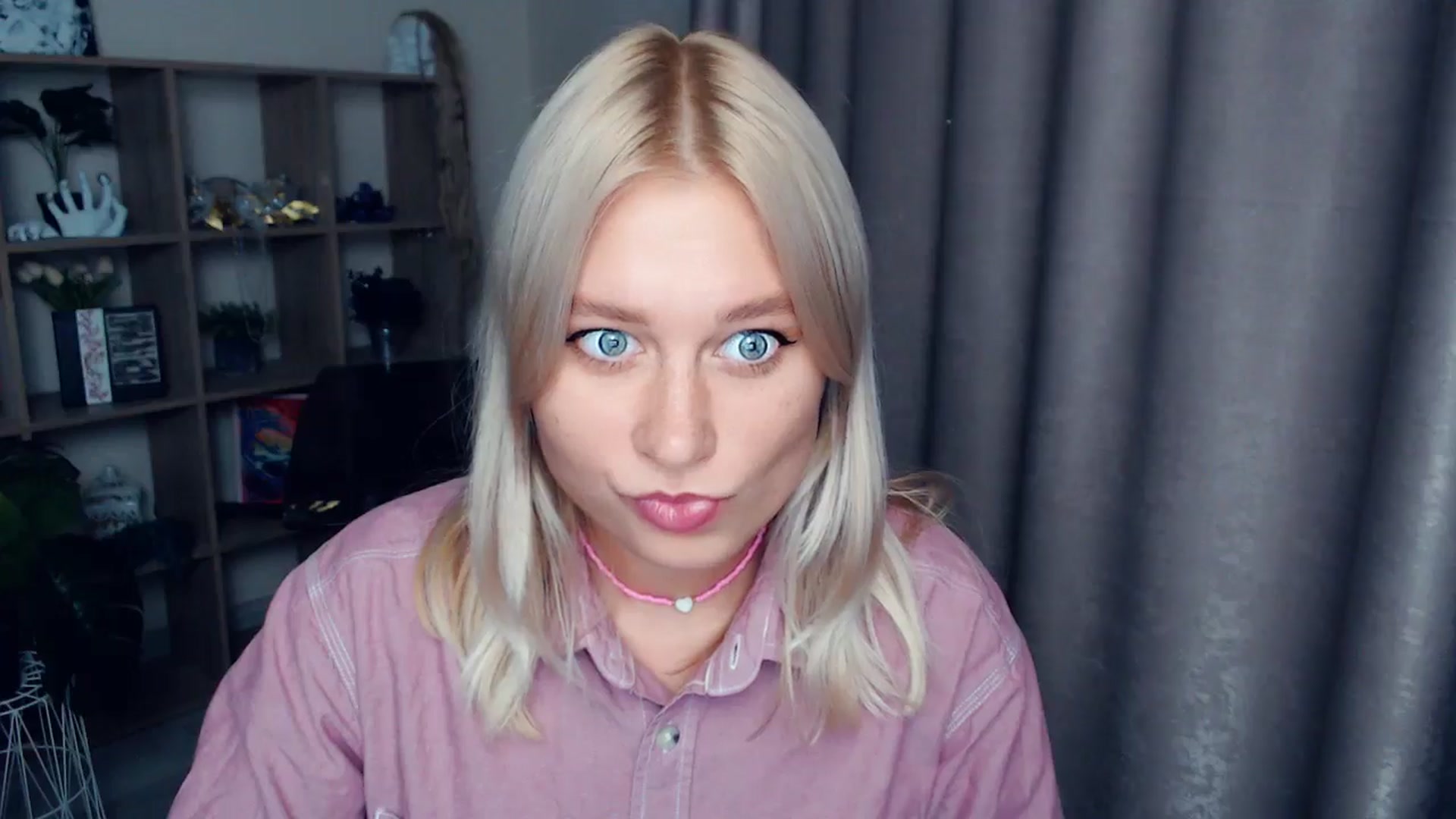 Gallery image thumbnail from Kukla_kolduna's myfreecams stream on, 10/18/2025, 17:43 image 14 of 20