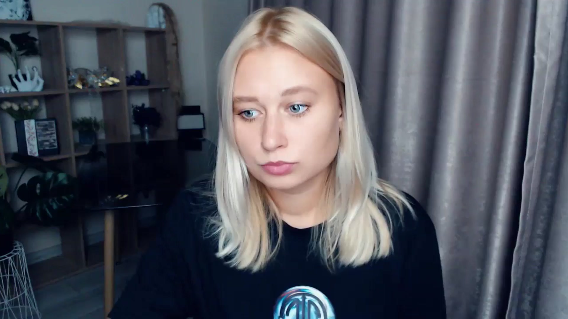 Gallery image thumbnail from Kukla_kolduna's myfreecams stream on, 10/19/2025, 15:41 image 19 of 20