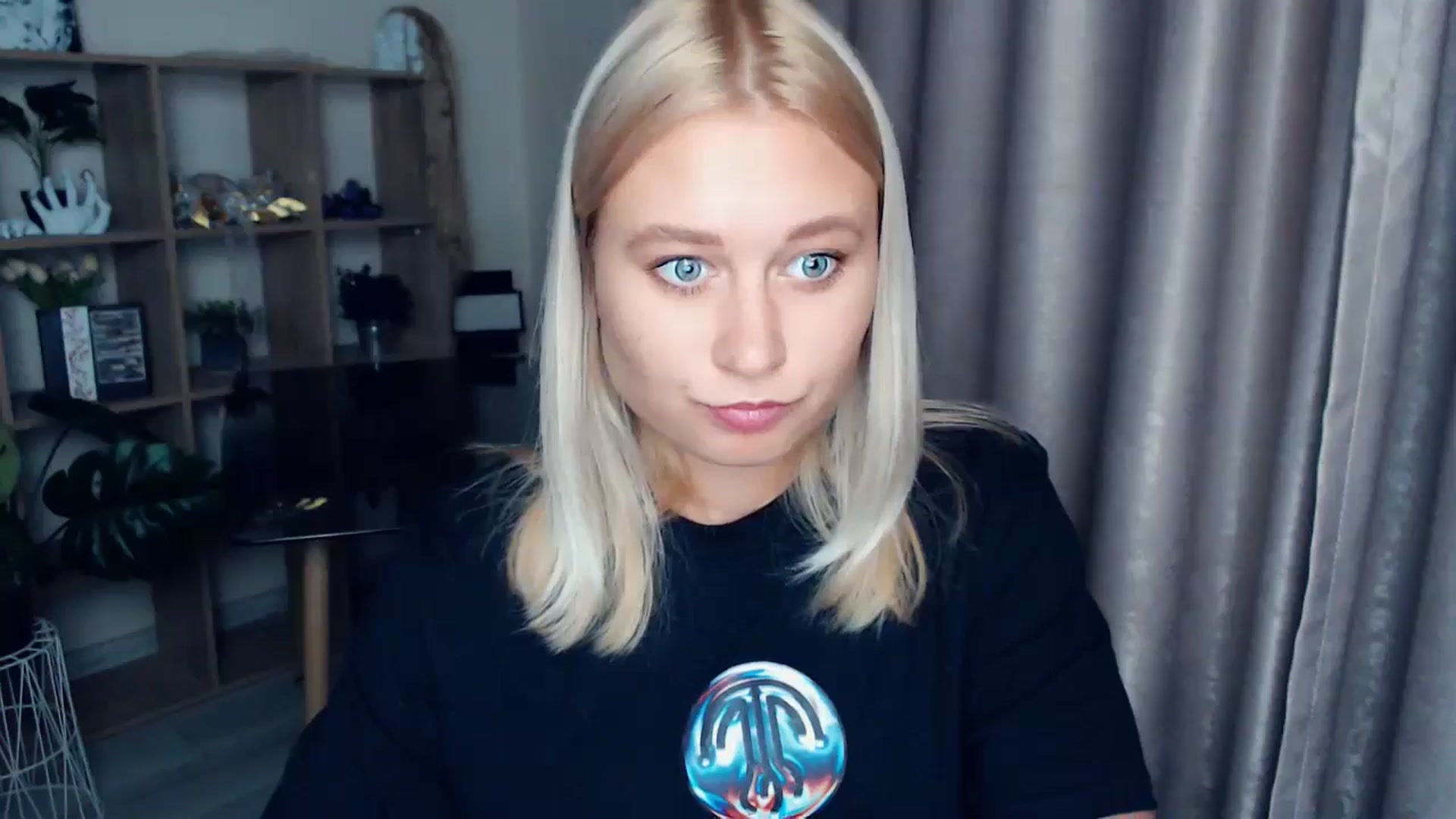 Gallery image thumbnail from Kukla_kolduna's myfreecams stream on, 10/19/2025, 16:36 image 19 of 20