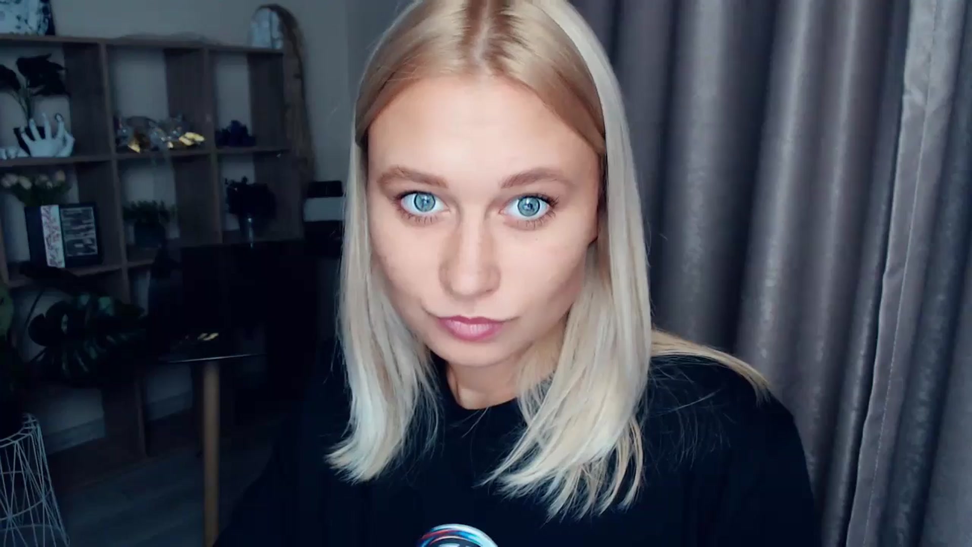 Gallery image thumbnail from Kukla_kolduna's myfreecams stream on, 10/19/2025, 16:36 image 15 of 20