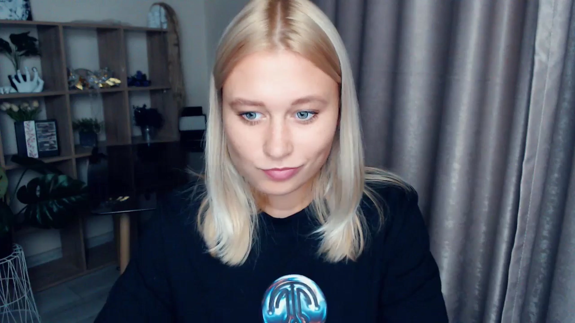 Gallery image thumbnail from Kukla_kolduna's myfreecams stream on, 10/19/2025, 16:36 image 20 of 20