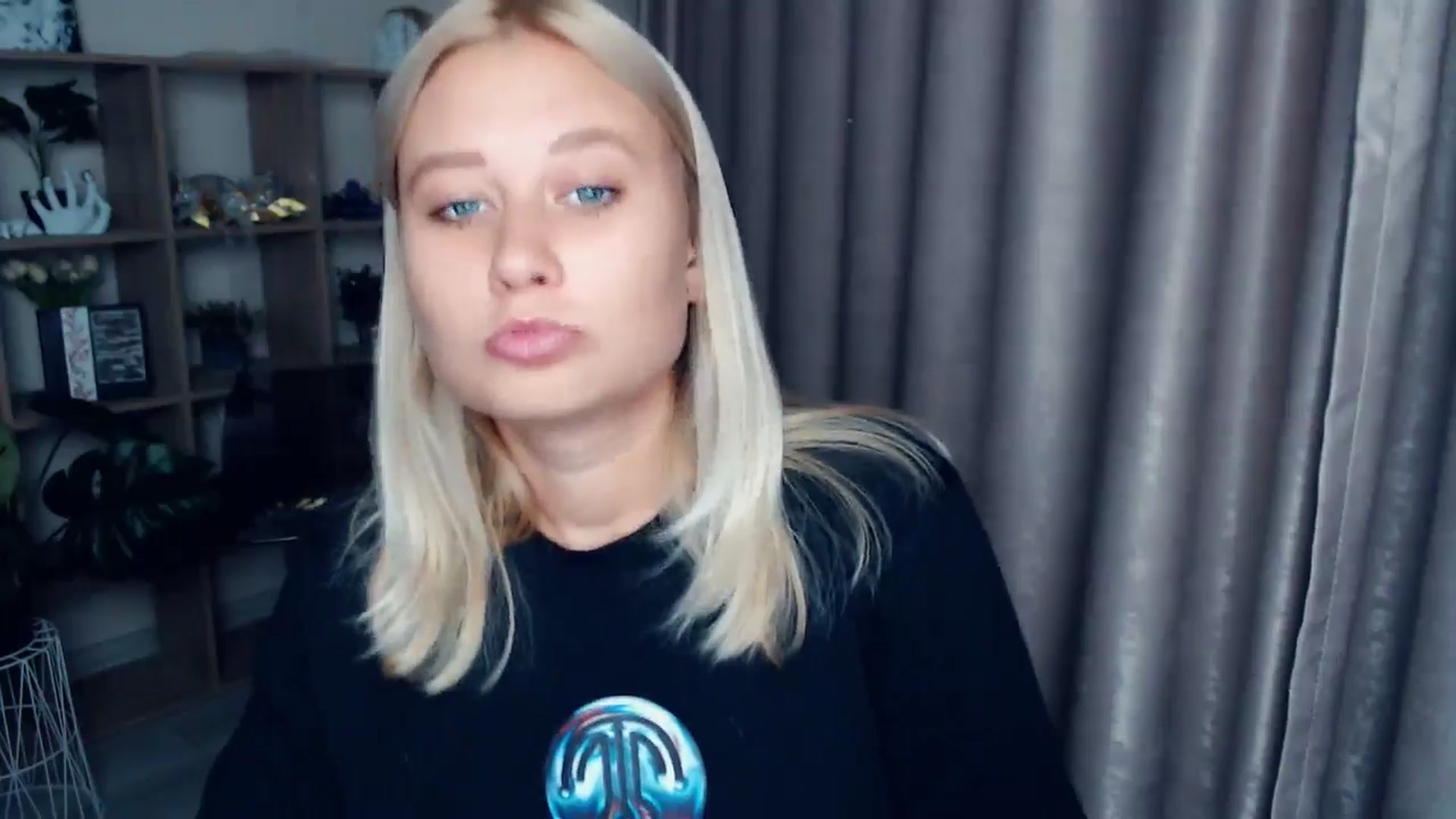 Gallery image thumbnail from Kukla_kolduna's myfreecams stream on, 10/19/2025, 16:36 image 18 of 20