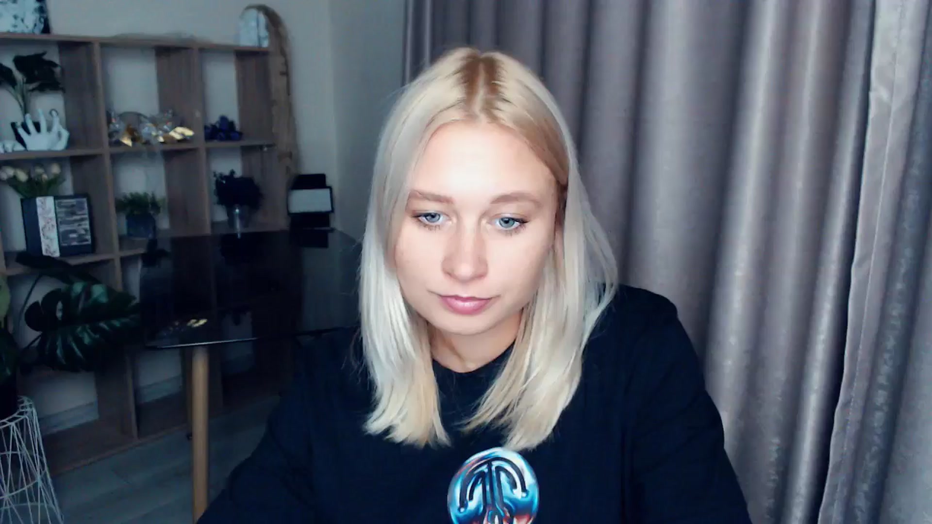 Gallery image thumbnail from Kukla_kolduna's myfreecams stream on, 10/19/2025, 17:30 image 15 of 20