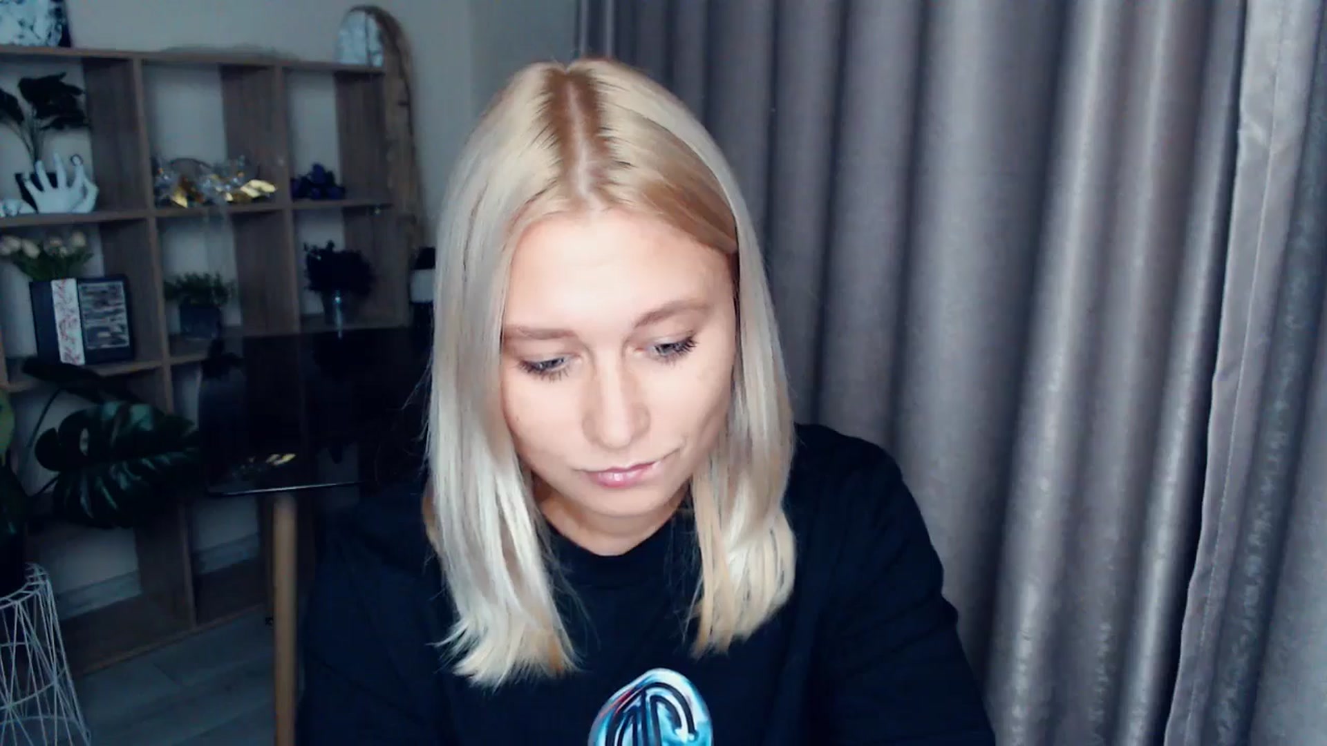 Gallery image thumbnail from Kukla_kolduna's myfreecams stream on, 10/19/2025, 17:30 image 8 of 20