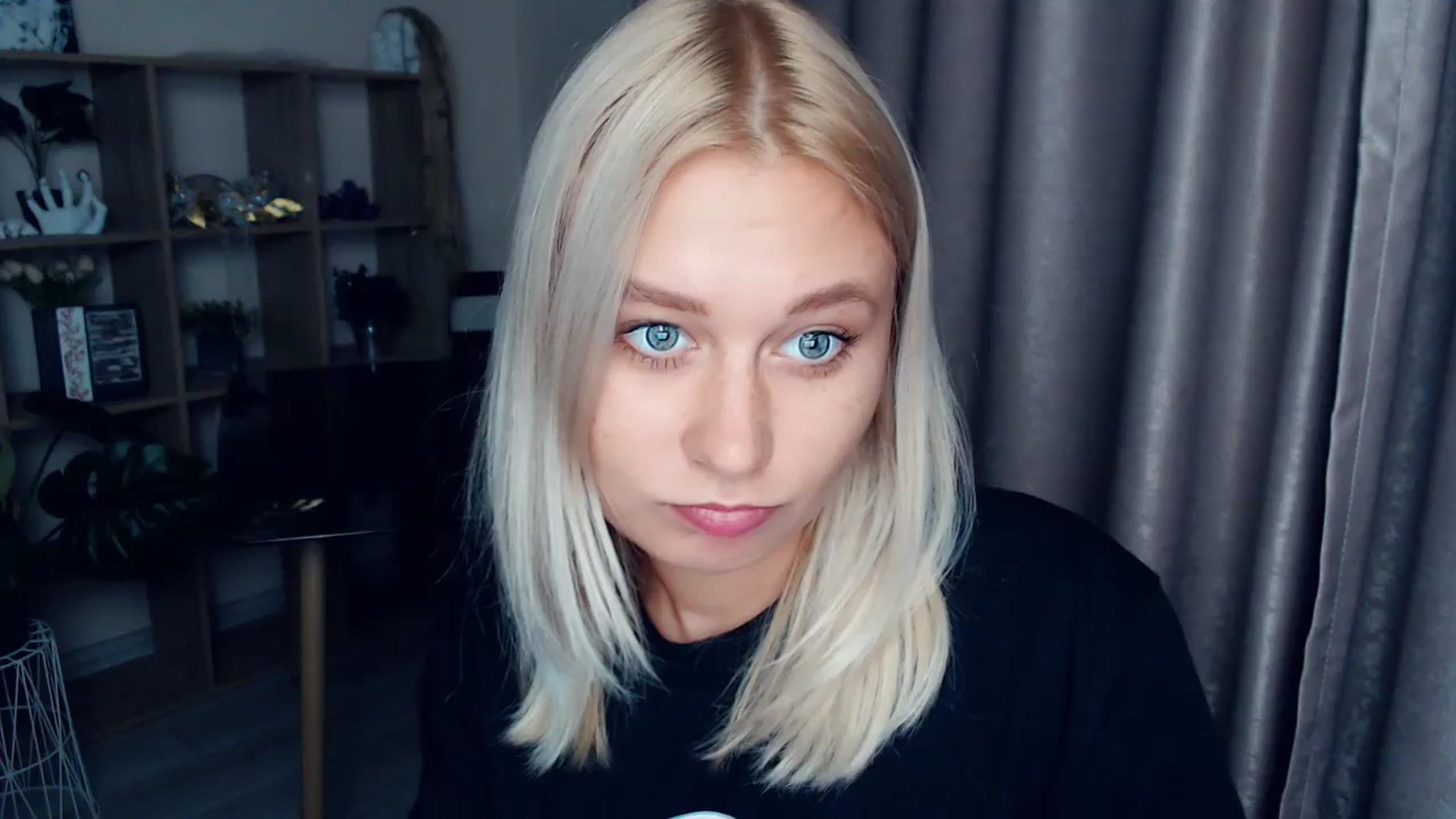 Gallery image thumbnail from Kukla_kolduna's myfreecams stream on, 10/19/2025, 17:30 image 14 of 20