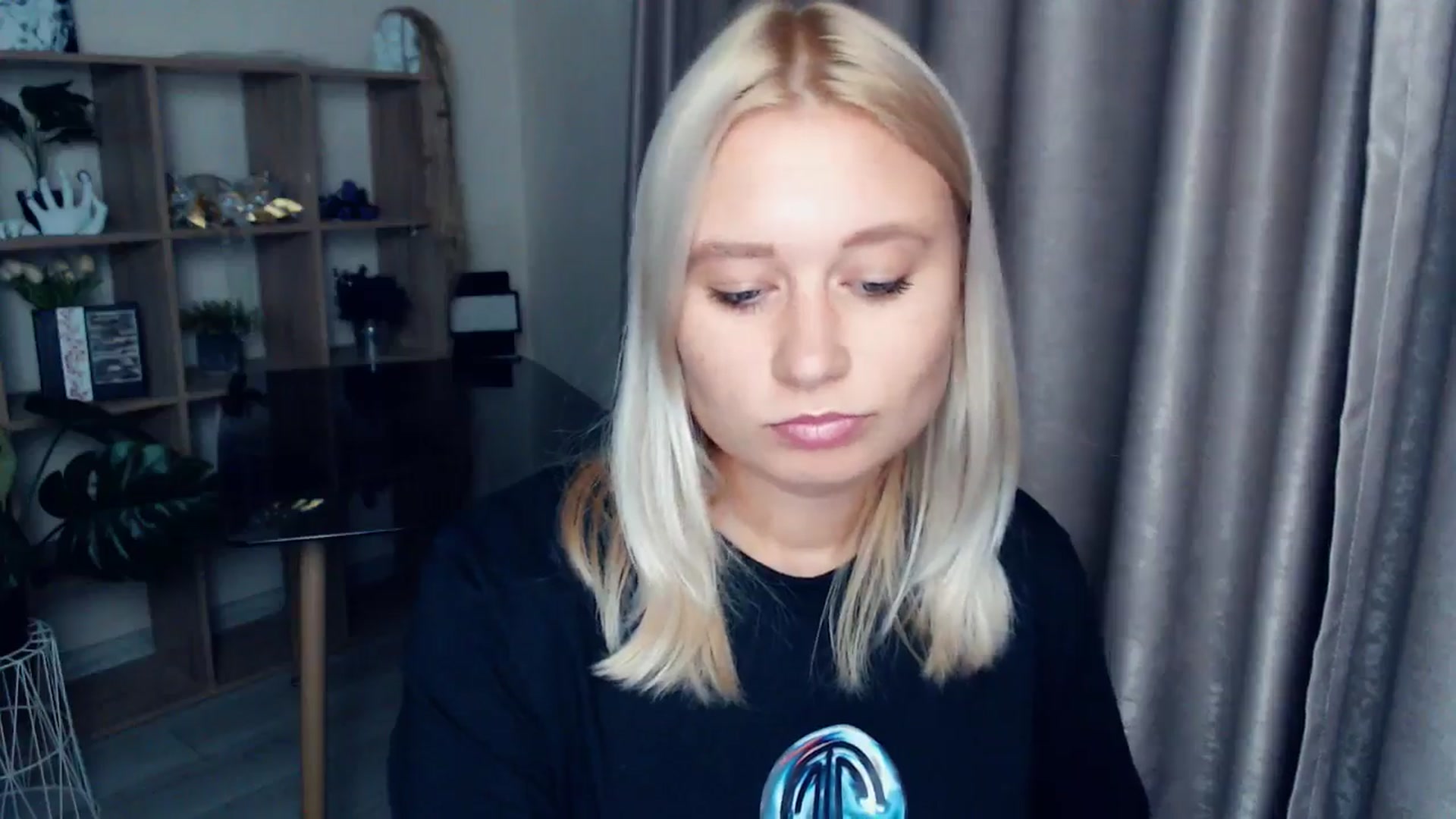 Gallery image thumbnail from Kukla_kolduna's myfreecams stream on, 10/19/2025, 17:30 image 6 of 20