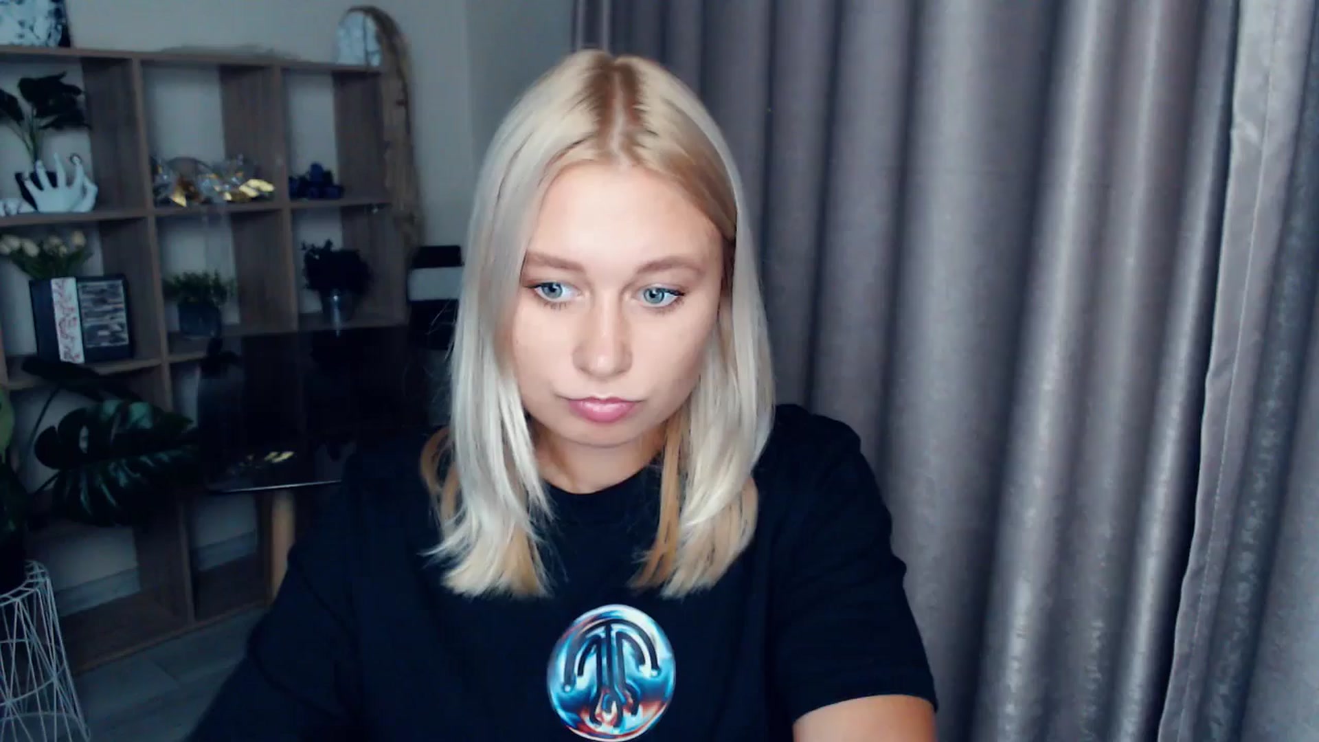 Gallery image thumbnail from Kukla_kolduna's myfreecams stream on, 10/19/2025, 17:30 image 9 of 20