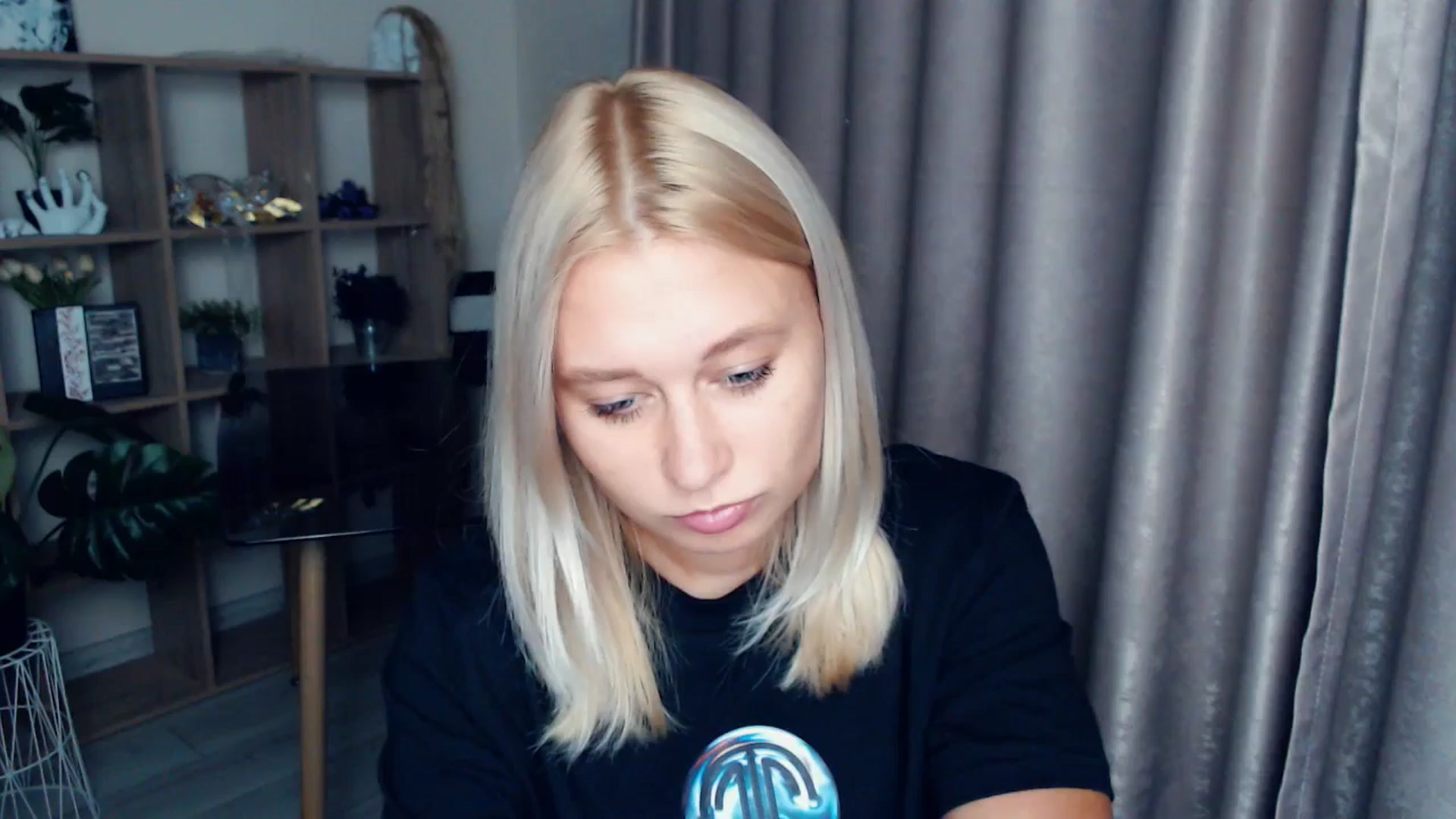 Gallery image thumbnail from Kukla_kolduna's myfreecams stream on, 10/19/2025, 17:30 image 2 of 20