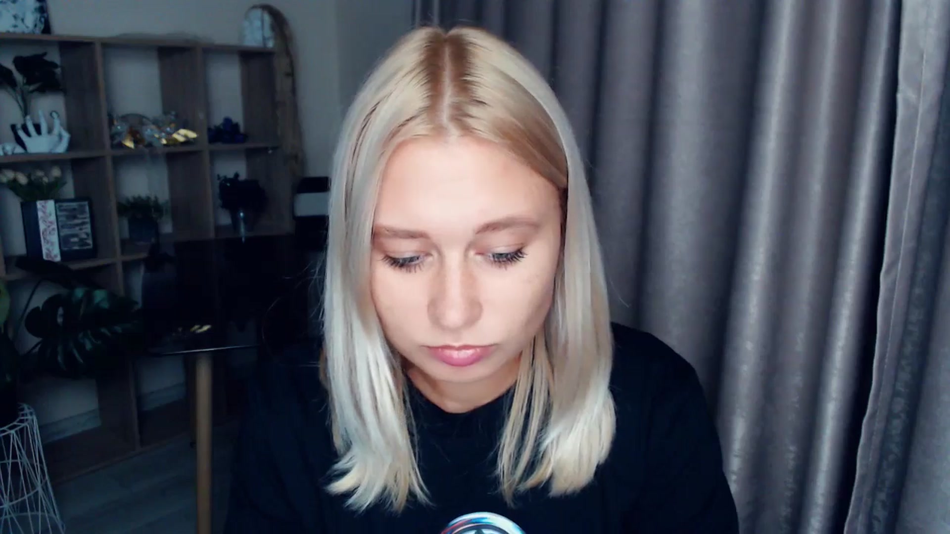 Gallery image thumbnail from Kukla_kolduna's myfreecams stream on, 10/19/2025, 17:30 image 12 of 20