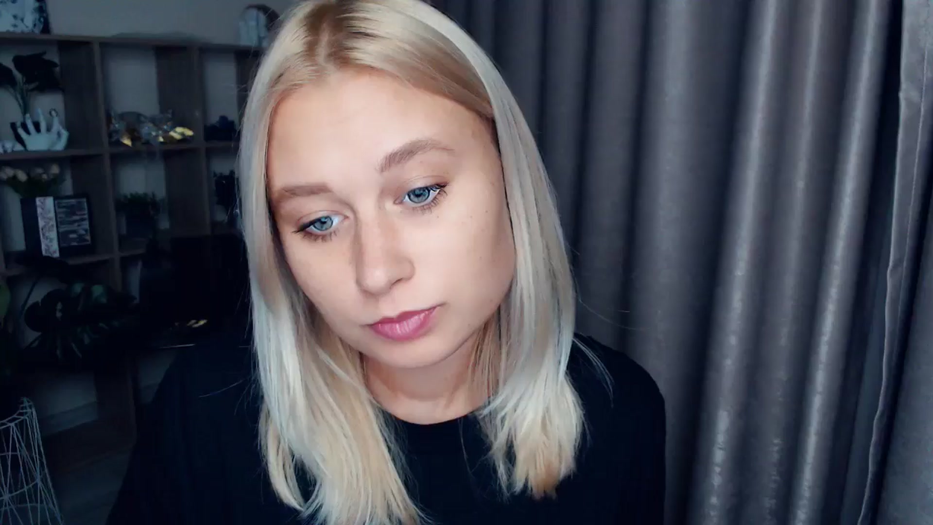 Gallery image thumbnail from Kukla_kolduna's myfreecams stream on, 10/19/2025, 17:30 image 3 of 20