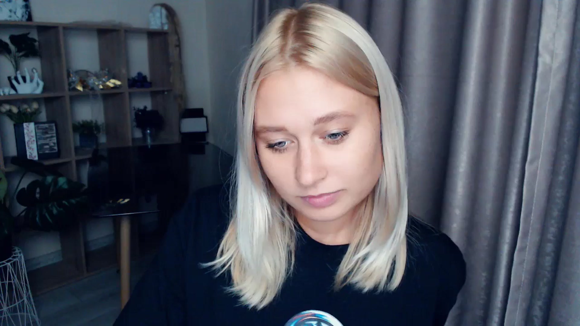 Gallery image thumbnail from Kukla_kolduna's myfreecams stream on, 10/19/2025, 18:05 image 6 of 20