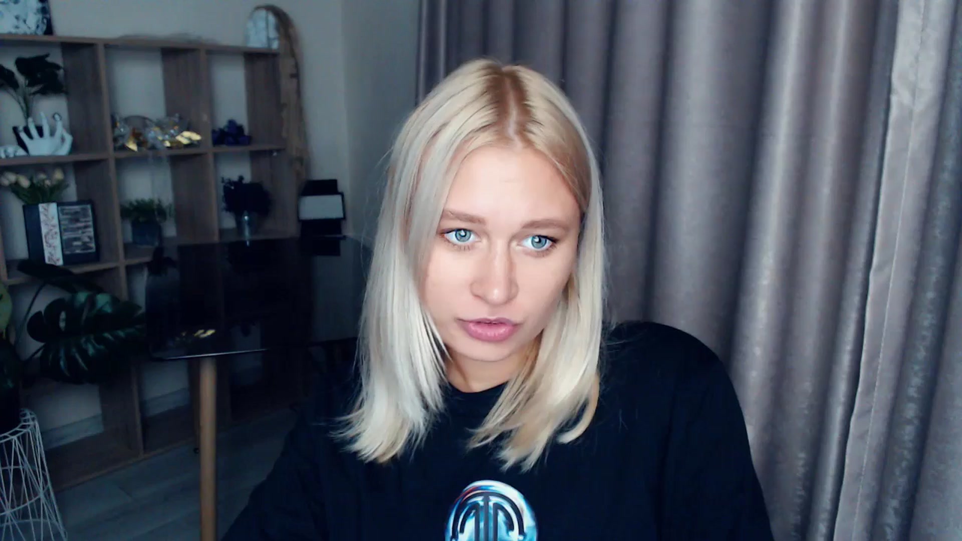 Gallery image thumbnail from Kukla_kolduna's myfreecams stream on, 10/19/2025, 18:05 image 4 of 20