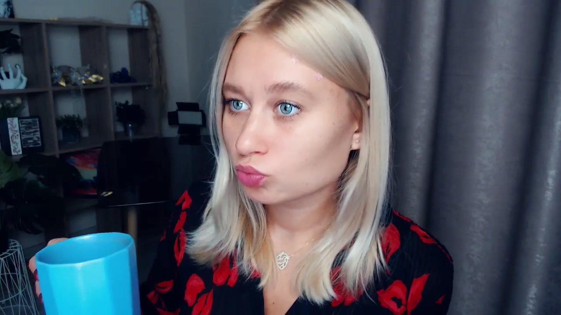 Gallery image thumbnail from Kukla_kolduna's myfreecams stream on, 10/23/2025, 16:26 image 11 of 20