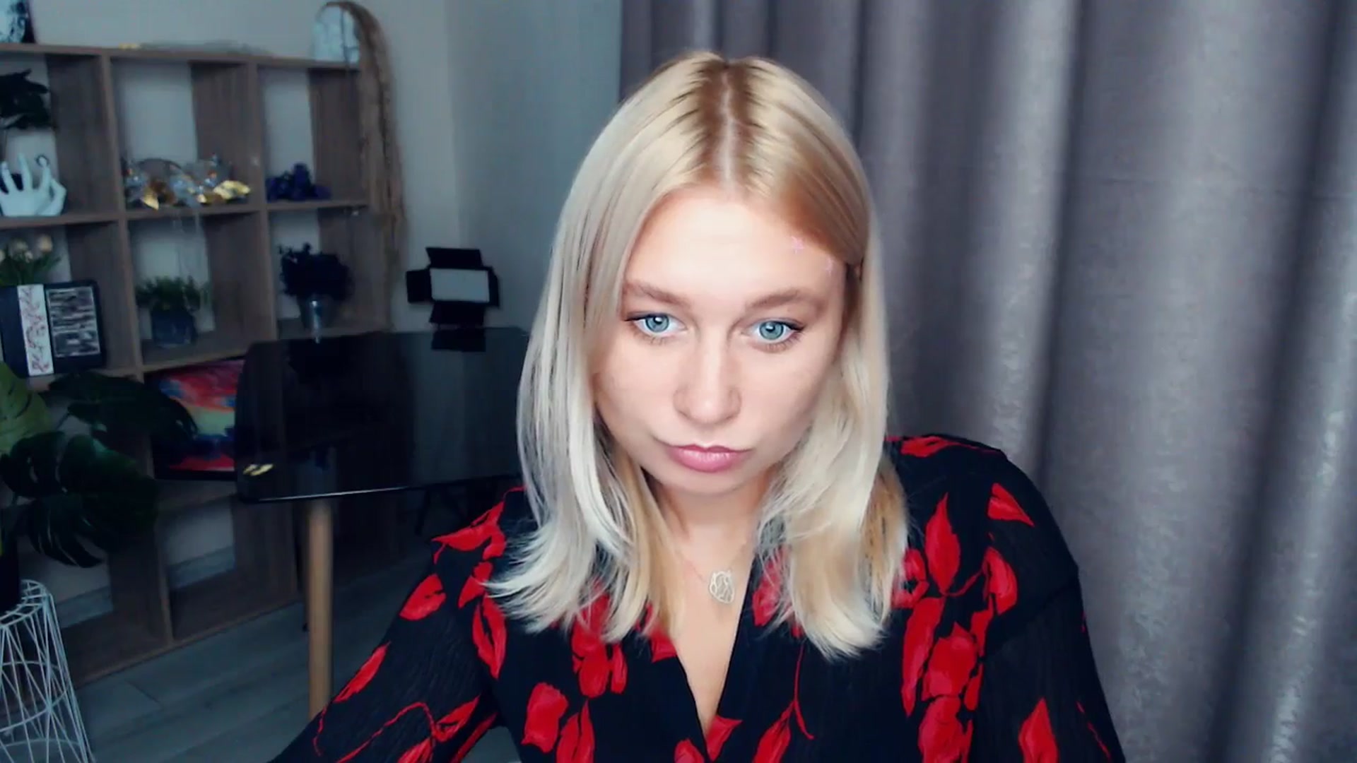 Gallery image thumbnail from Kukla_kolduna's myfreecams stream on, 10/23/2025, 16:26 image 8 of 20