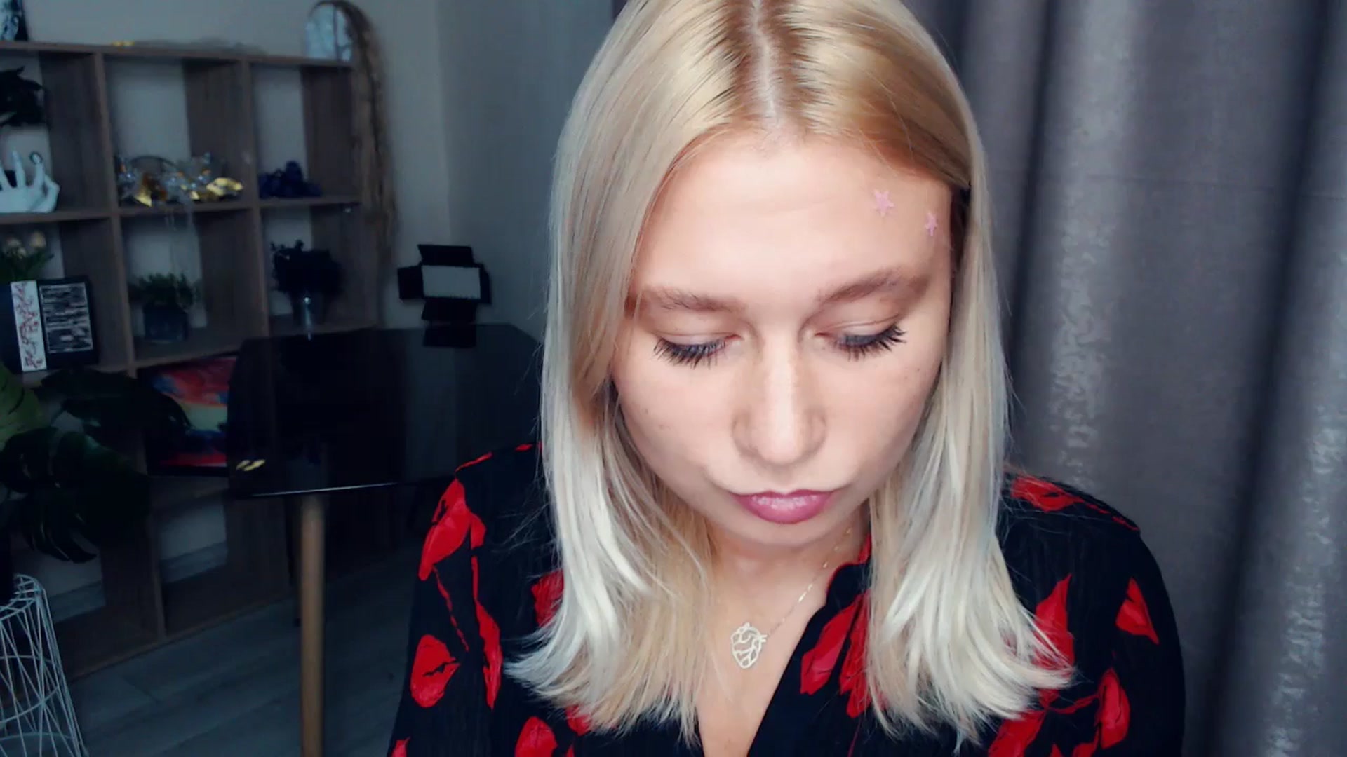 Gallery image thumbnail from Kukla_kolduna's myfreecams stream on, 10/23/2025, 18:04 image 9 of 20