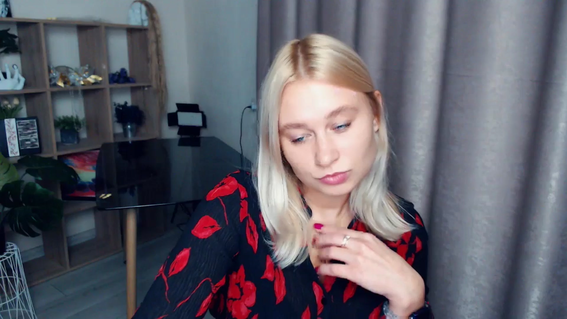 Gallery image thumbnail from Kukla_kolduna's myfreecams stream on, 10/23/2025, 18:04 image 2 of 20