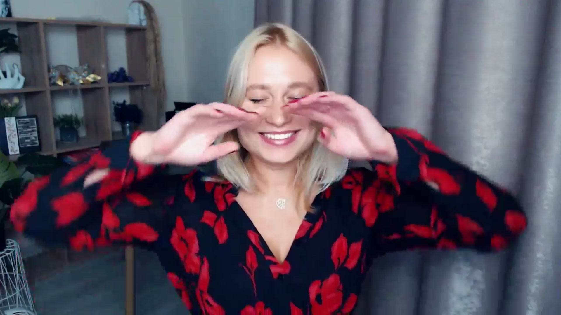 Gallery image thumbnail from Kukla_kolduna's myfreecams stream on, 10/23/2025, 18:04 image 17 of 20