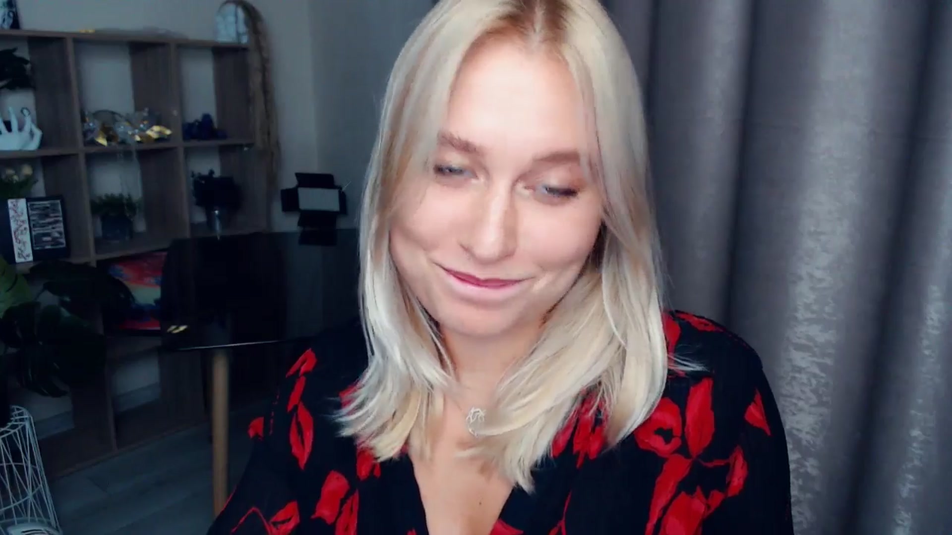 Gallery image thumbnail from Kukla_kolduna's myfreecams stream on, 10/23/2025, 18:04 image 14 of 20