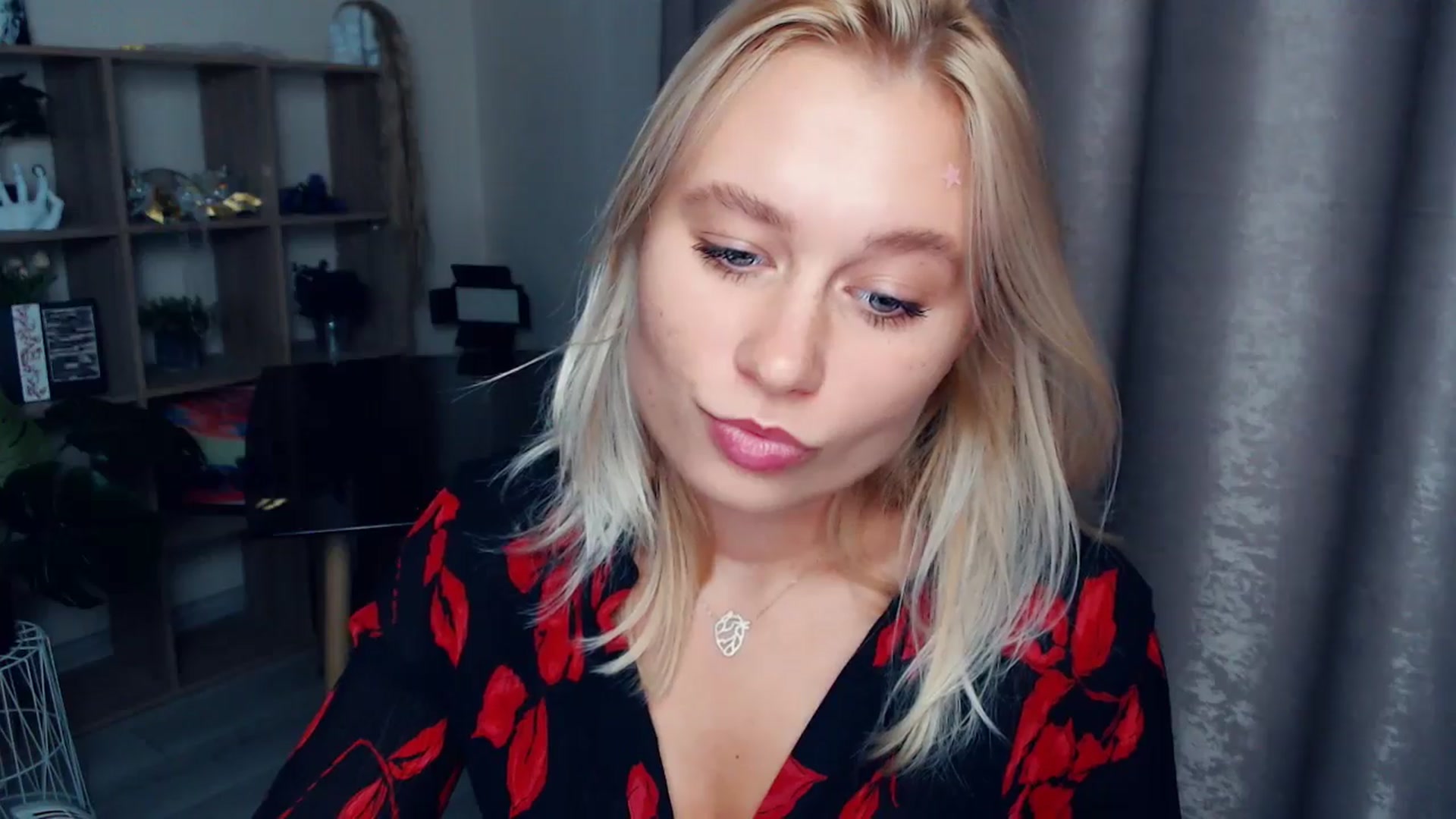 Gallery image thumbnail from Kukla_kolduna's myfreecams stream on, 10/23/2025, 18:04 image 13 of 20