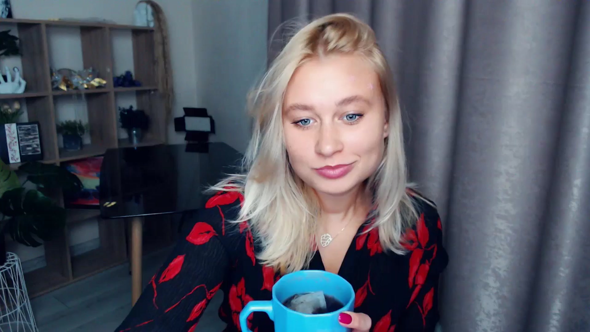 Gallery image thumbnail from Kukla_kolduna's myfreecams stream on, 10/23/2025, 18:04 image 6 of 20