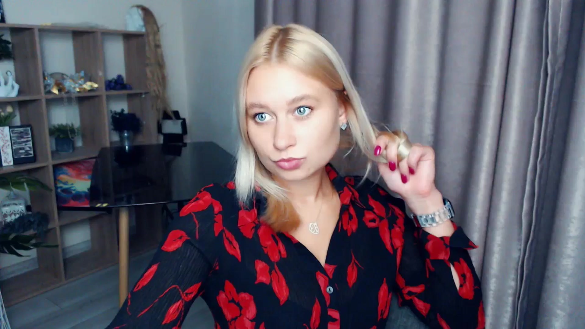 Gallery image thumbnail from Kukla_kolduna's myfreecams stream on, 10/24/2025, 15:07 image 13 of 20