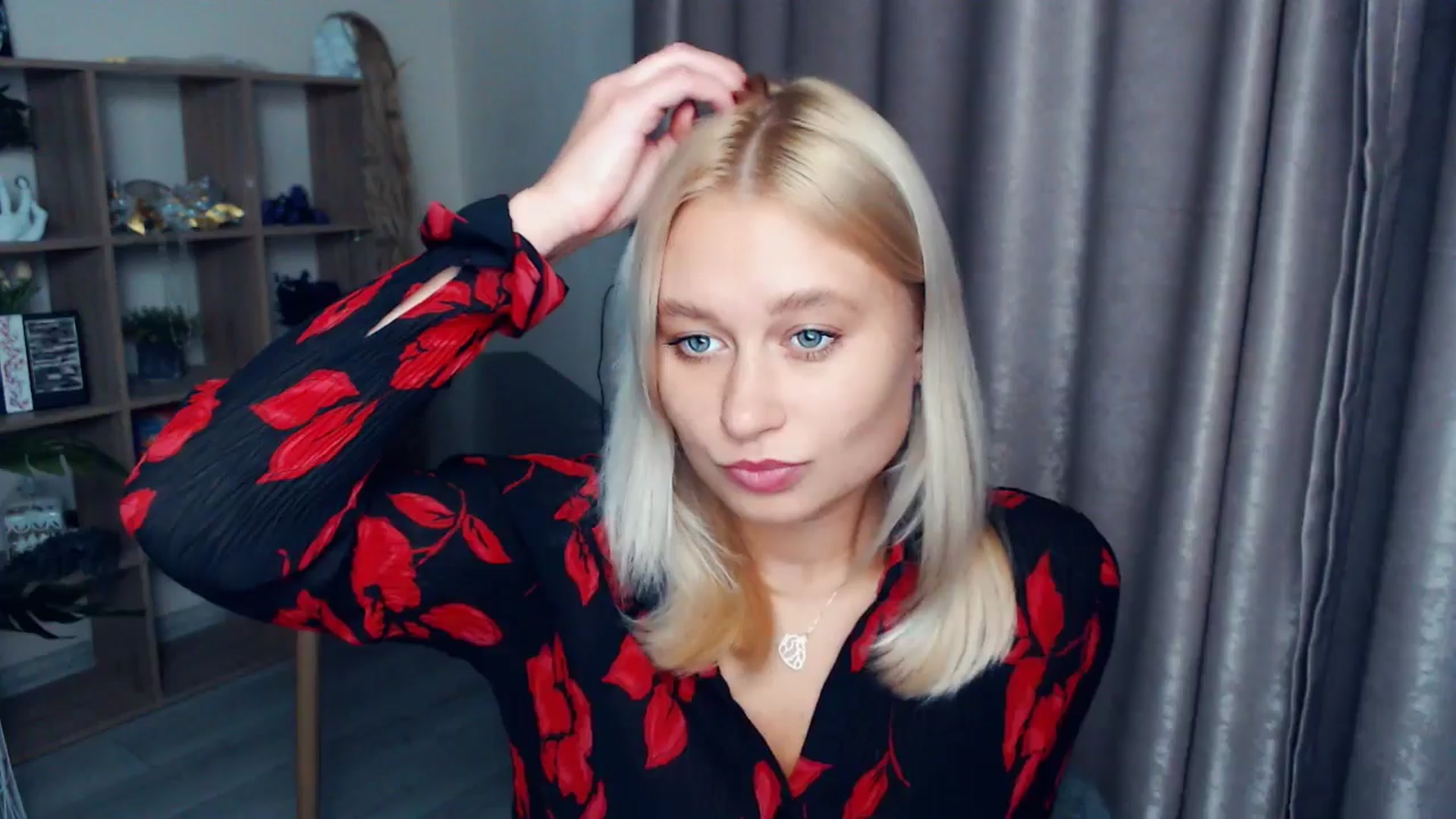 Gallery image thumbnail from Kukla_kolduna's myfreecams stream on, 10/24/2025, 15:07 image 16 of 20