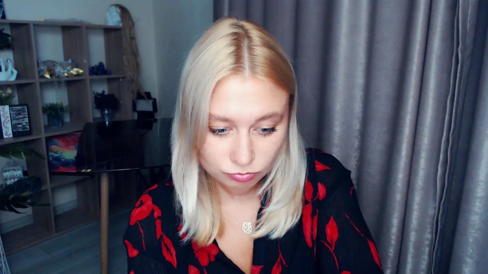 Gallery image thumbnail from Kukla_kolduna's myfreecams stream on, 10/24/2025, 15:07 image 6 of 20