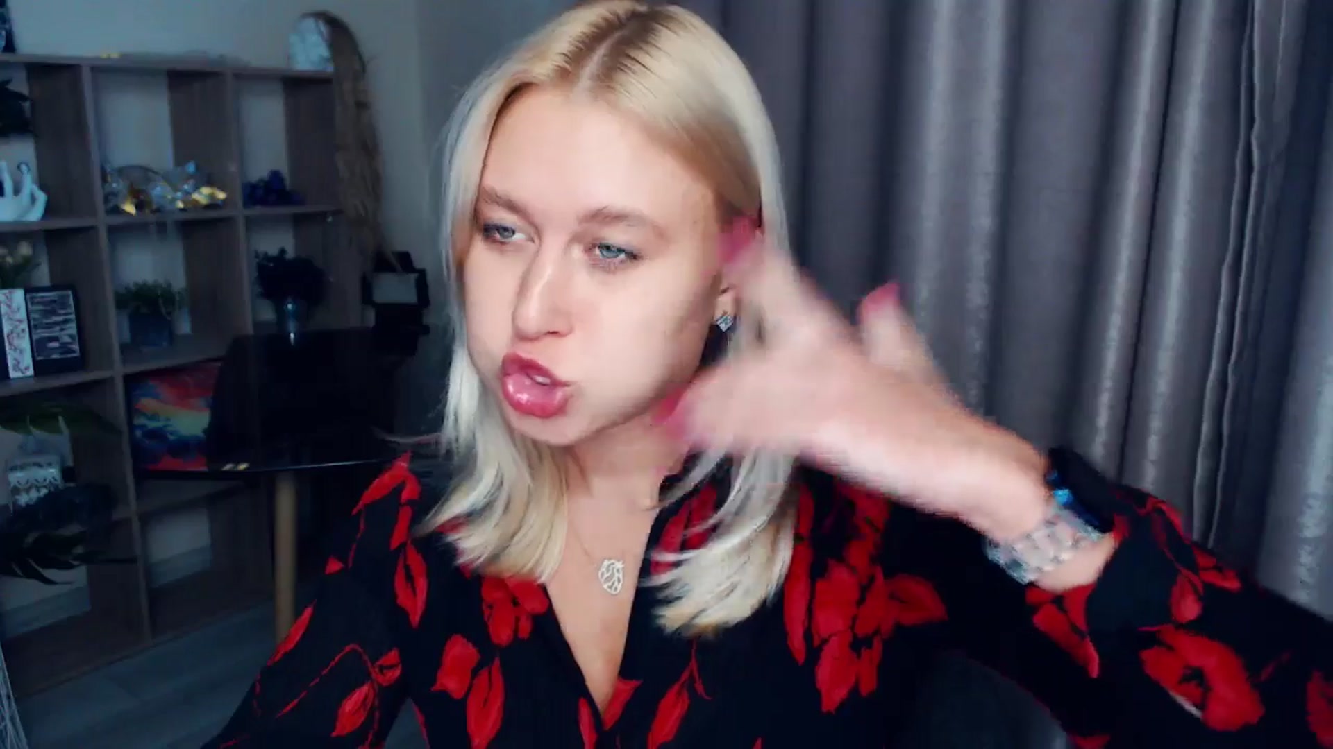Gallery image thumbnail from Kukla_kolduna's myfreecams stream on, 10/24/2025, 15:07 image 2 of 20