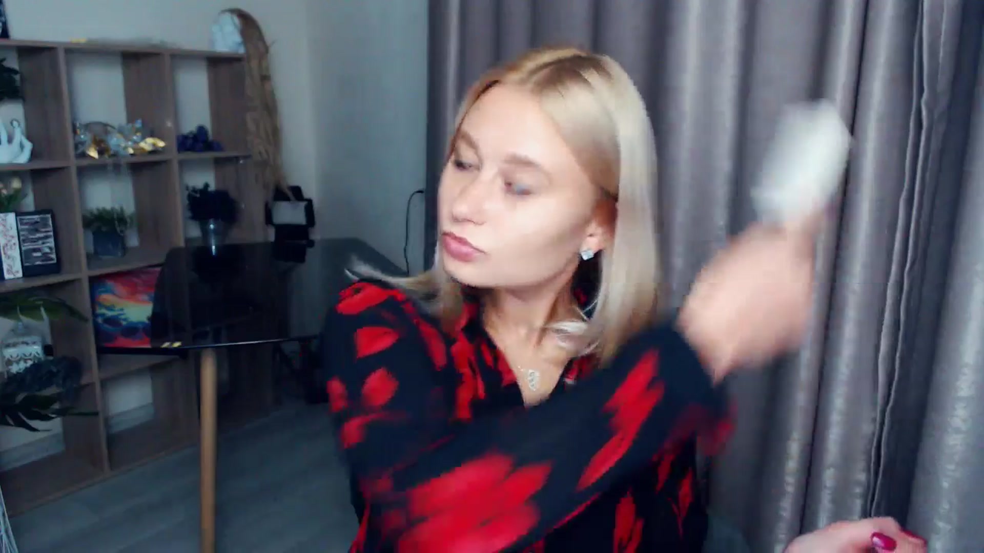 Gallery image thumbnail from Kukla_kolduna's myfreecams stream on, 10/24/2025, 15:07 image 11 of 20
