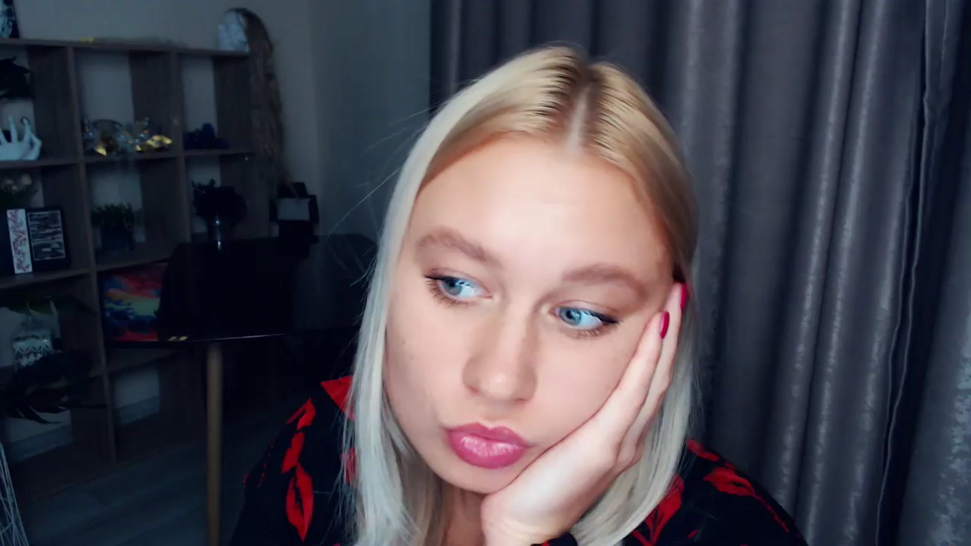 Gallery image thumbnail from Kukla_kolduna's myfreecams stream on, 10/24/2025, 16:59 image 16 of 20