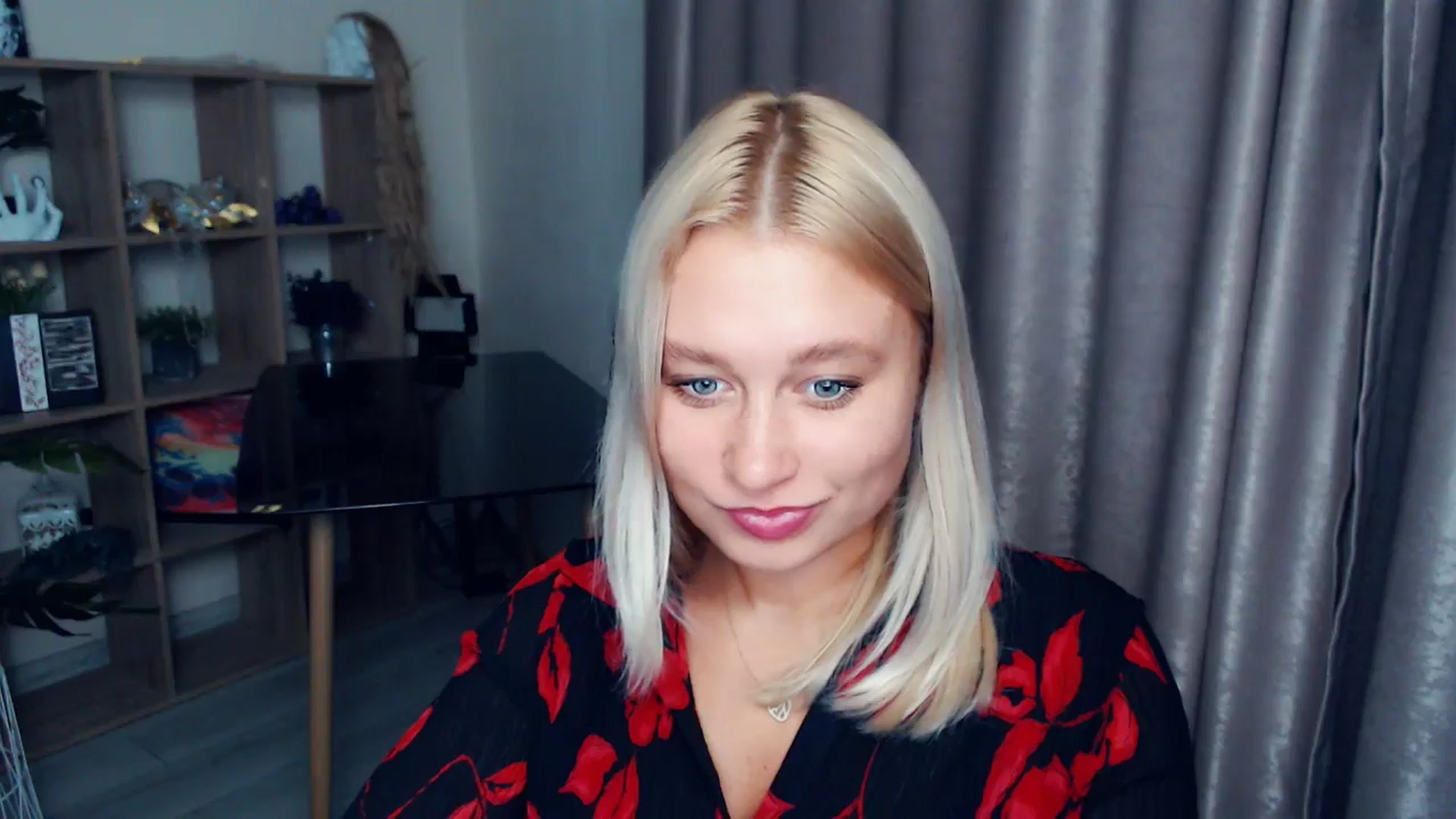 Gallery image thumbnail from Kukla_kolduna's myfreecams stream on, 10/24/2025, 16:59 image 6 of 20