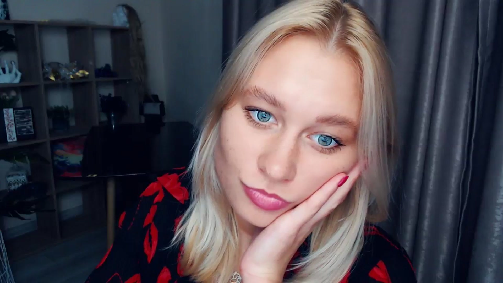 Gallery image thumbnail from Kukla_kolduna's myfreecams stream on, 10/24/2025, 16:59 image 11 of 20