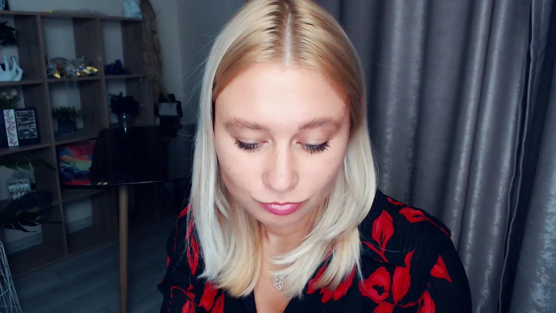 Gallery image thumbnail from Kukla_kolduna's myfreecams stream on, 10/24/2025, 16:59 image 17 of 20