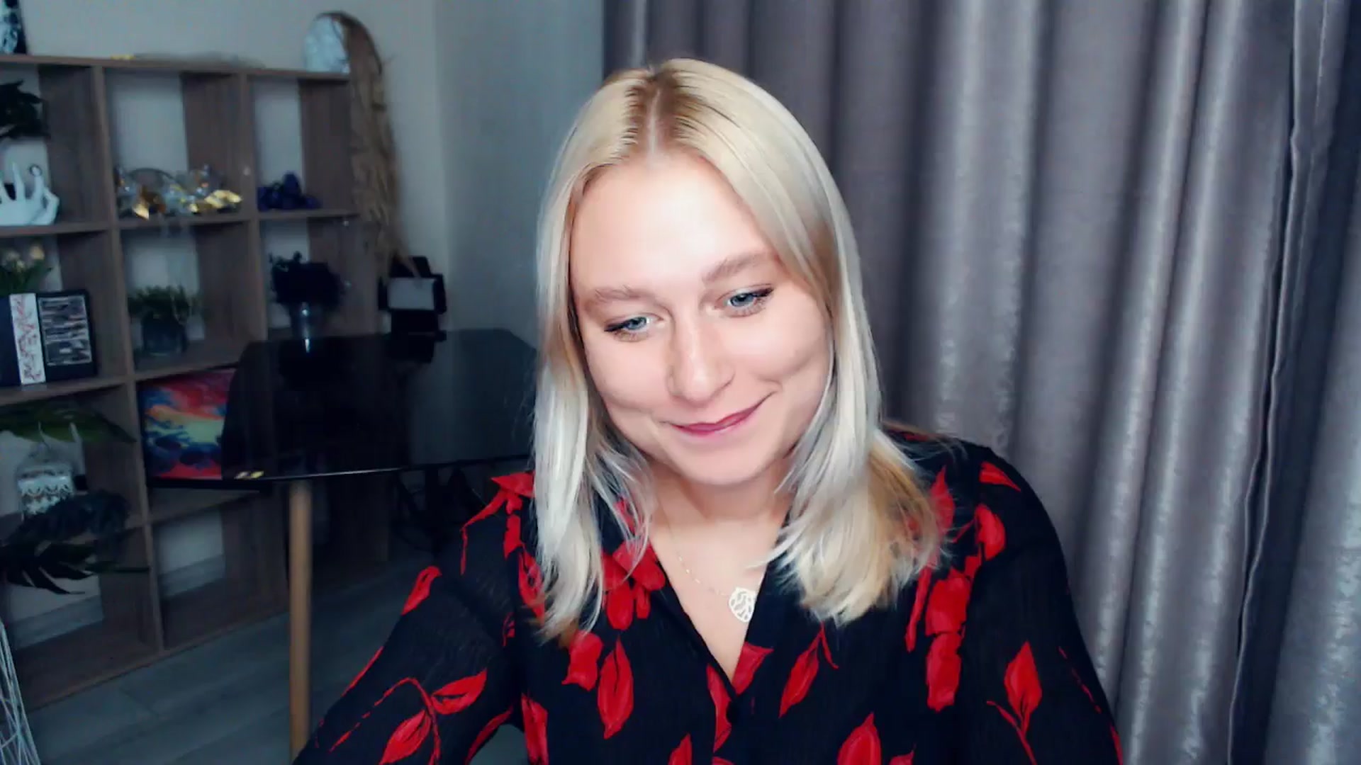 Gallery image thumbnail from Kukla_kolduna's myfreecams stream on, 10/24/2025, 16:59 image 9 of 20
