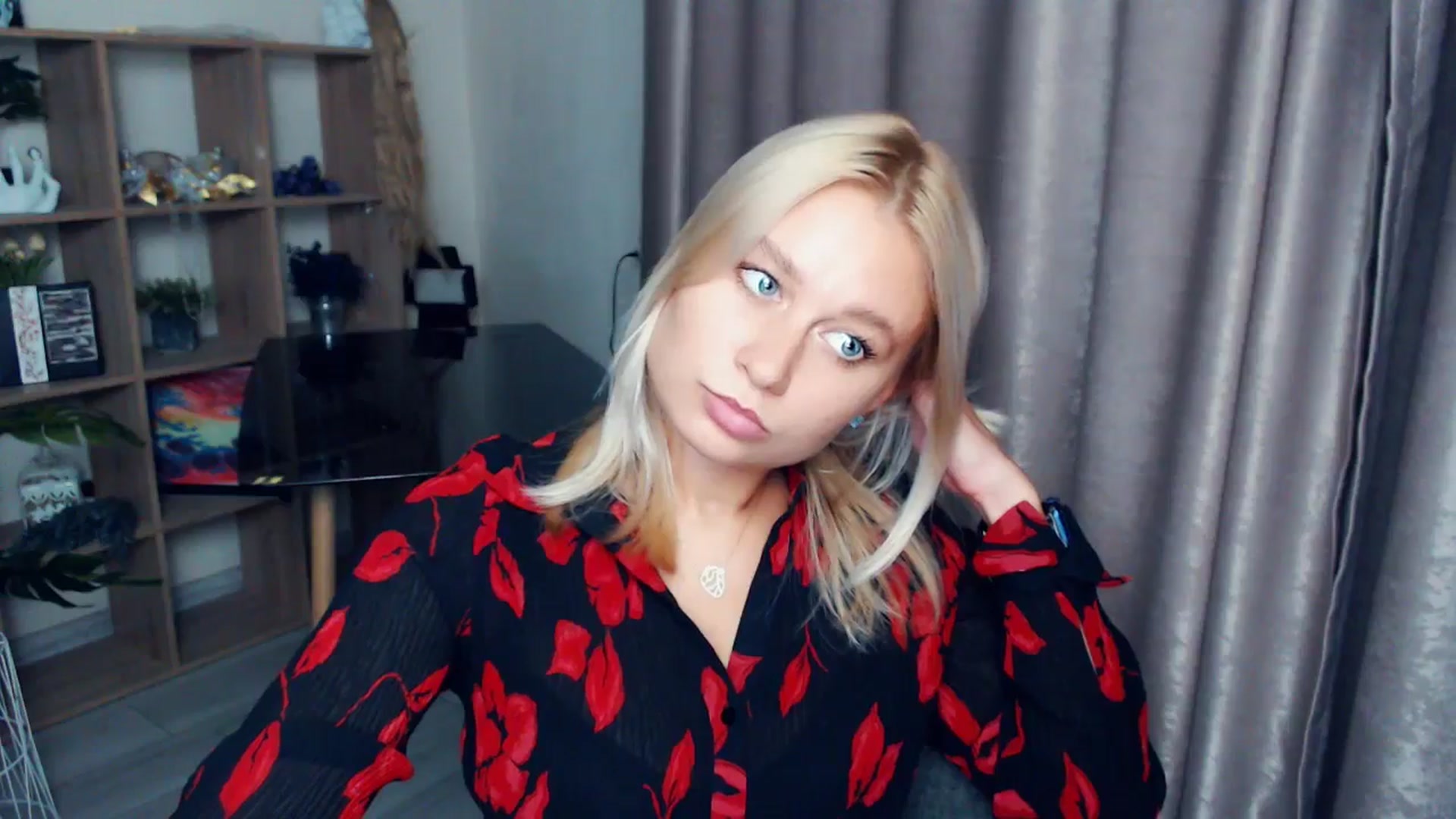 Gallery image thumbnail from Kukla_kolduna's myfreecams stream on, 10/24/2025, 17:53 image 3 of 20