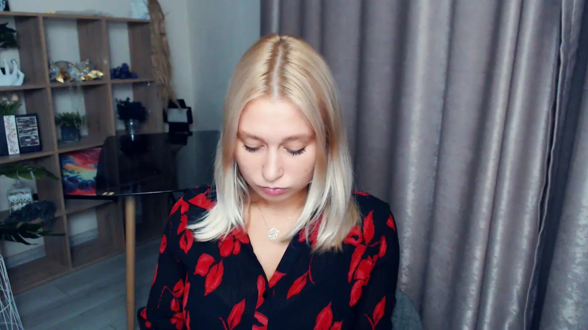 Gallery image thumbnail from Kukla_kolduna's myfreecams stream on, 10/24/2025, 17:53 image 7 of 20