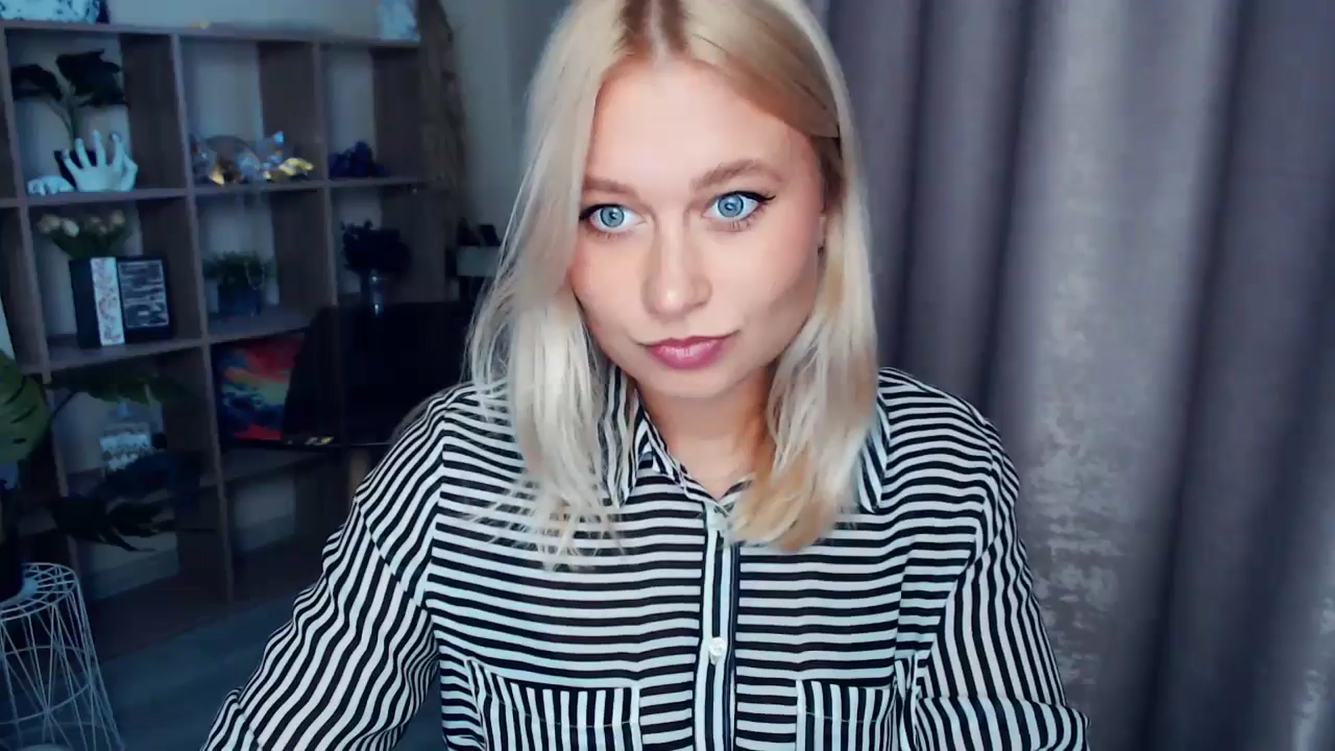 Gallery image thumbnail from Kukla_kolduna's myfreecams stream on, 10/25/2025, 14:55 image 16 of 20