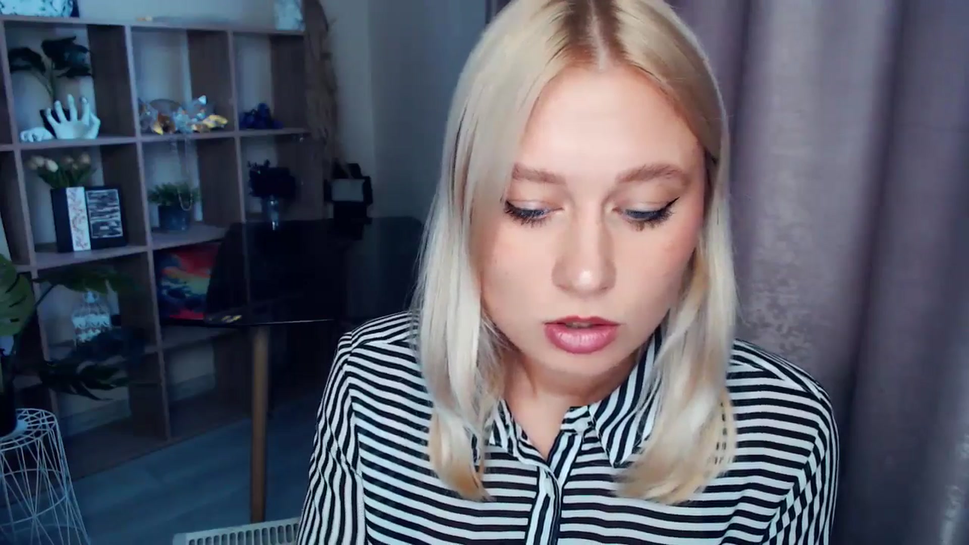 Gallery image thumbnail from Kukla_kolduna's myfreecams stream on, 10/25/2025, 14:55 image 7 of 20