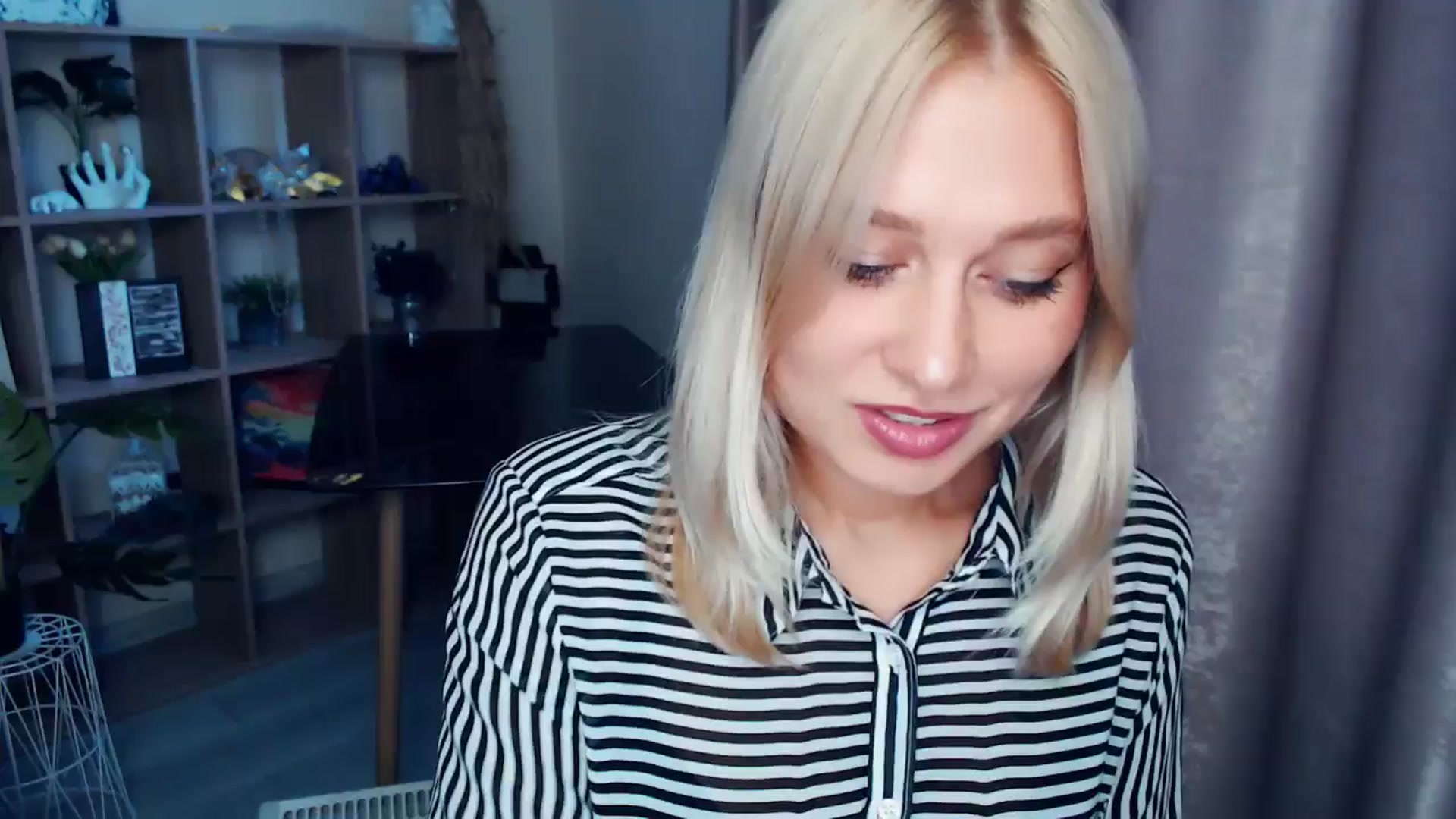 Gallery image thumbnail from Kukla_kolduna's myfreecams stream on, 10/25/2025, 14:55 image 13 of 20